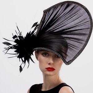Couture Stunning Black Flying Fan Trim Rhinestones Feathers Fascinator Hat NWT